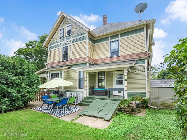 442 DU PAGE Street, Elgin, IL 60120