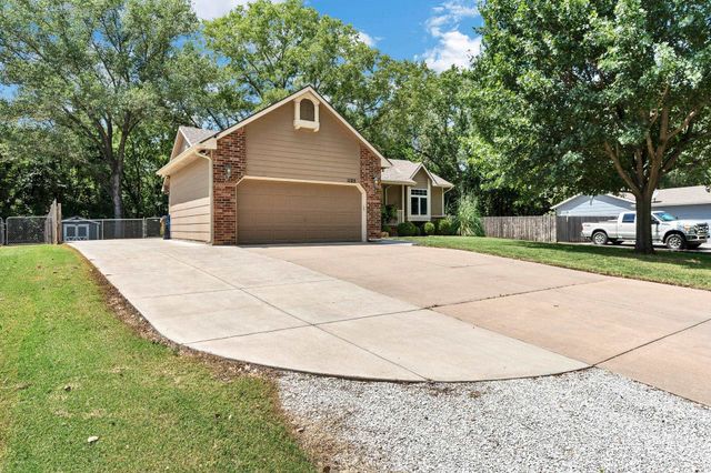 1125 N Wild Turkey Ct., Derby, KS 67037