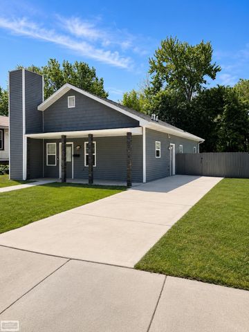 403 Voorheis Street, Pontiac, MI 48341