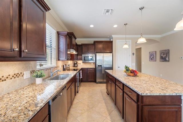 5979 Prosperity LN, Ave Maria, FL 34142