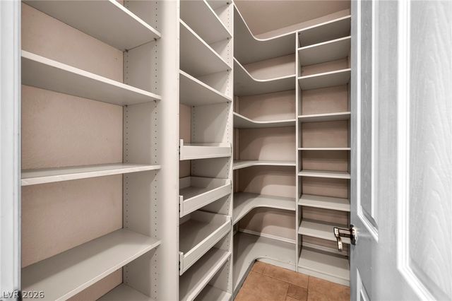 2982 Hammerwood Drive, Las Vegas, NV 89135