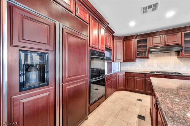 2982 Hammerwood Drive, Las Vegas, NV 89135