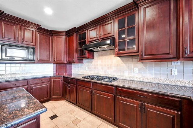 2982 Hammerwood Drive, Las Vegas, NV 89135