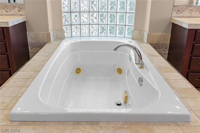 2982 Hammerwood Drive, Las Vegas, NV 89135