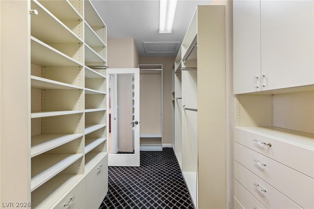 2982 Hammerwood Drive, Las Vegas, NV 89135