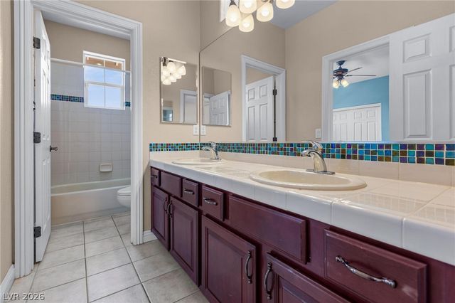 2982 Hammerwood Drive, Las Vegas, NV 89135