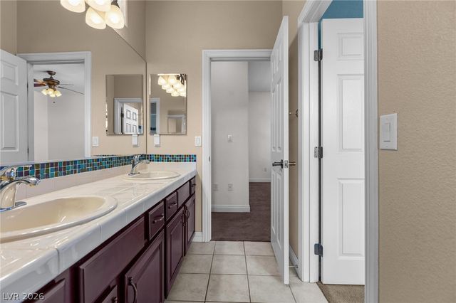 2982 Hammerwood Drive, Las Vegas, NV 89135