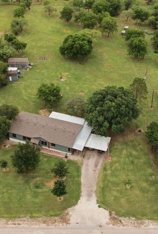 9616 Kelly Lane, Alvarado, TX 76009