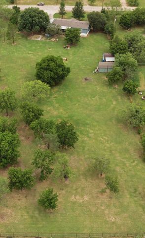 9616 Kelly Lane, Alvarado, TX 76009
