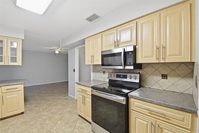 1534 LAGOON ROAD, Lakeland, FL 33803