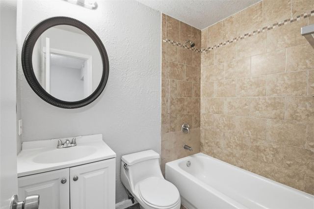 1534 LAGOON ROAD, Lakeland, FL 33803