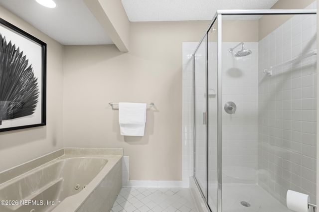3820 LAVISTA Circle 103, Jacksonville, FL 32217