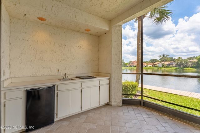 3820 LAVISTA Circle 103, Jacksonville, FL 32217
