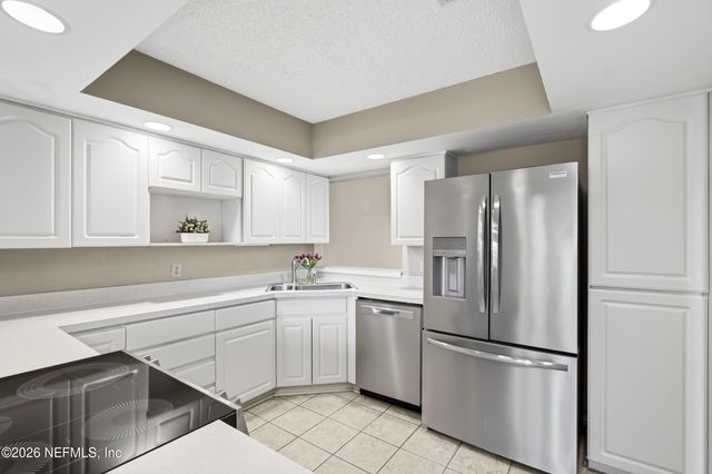 3820 LAVISTA Circle 103, Jacksonville, FL 32217