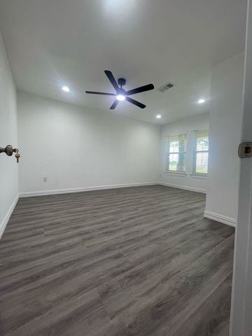 9517 Merritt Road, Rowlett, TX 75089