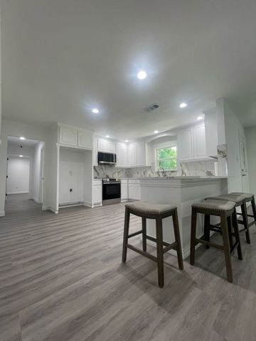 9517 Merritt Road, Rowlett, TX 75089