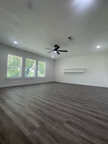 9517 Merritt Road, Rowlett, TX 75089