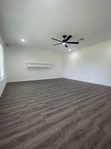 9517 Merritt Road, Rowlett, TX 75089