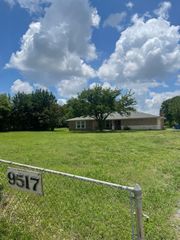 9517 Merritt Road, Rowlett, TX 75089