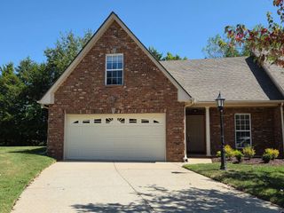 2303 Keegan Dr, Murfreesboro, TN 37130