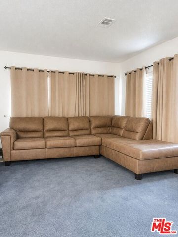 10518 Stanford Avenue, Los Angeles, CA 90002