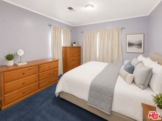 10518 Stanford Avenue, Los Angeles, CA 90002