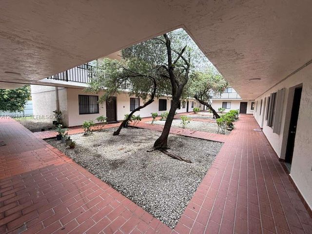 6278 W 22nd Ct 7, Hialeah, FL 33016