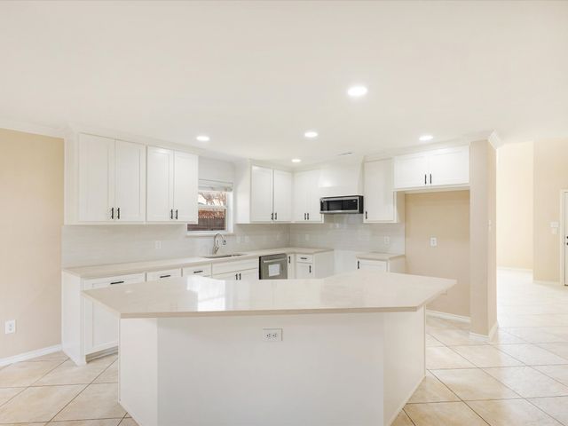 720 Pheasant Road, Saginaw, TX 76131