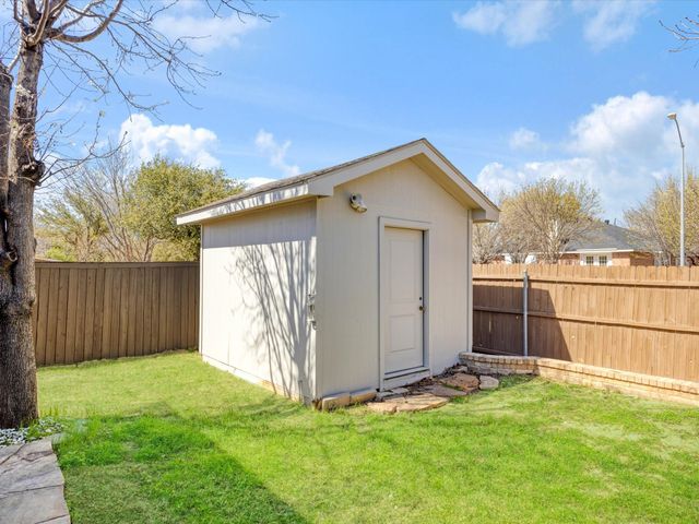 720 Pheasant Road, Saginaw, TX 76131