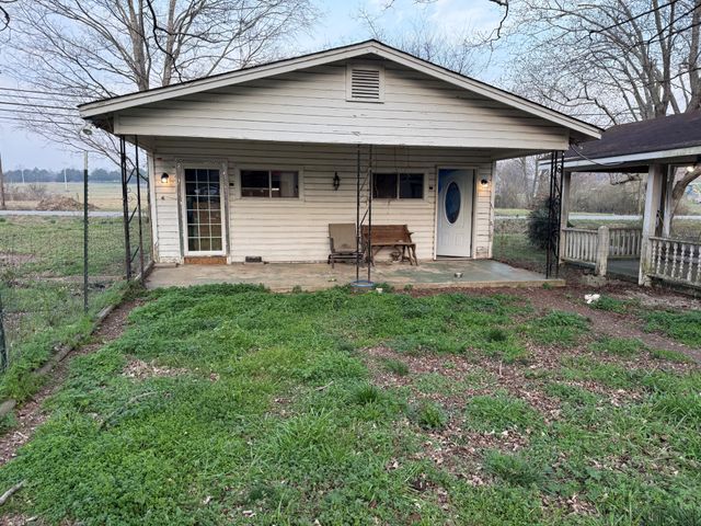 7719 Elkton Pike, Prospect, TN 38477