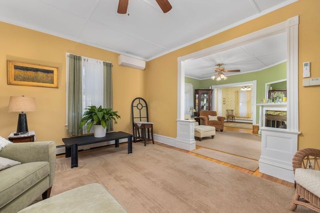 956 Maple St, Fall River, MA 02720