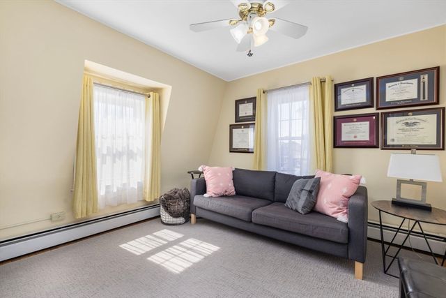 956 Maple St, Fall River, MA 02720
