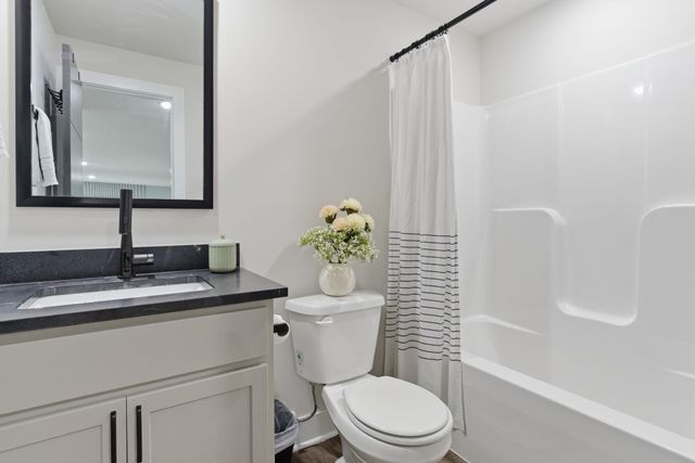 10409 W Basil St, Wichita, KS 67215