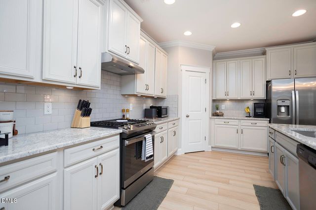 3334 Castlerock Drive, Burlington, NC 27215