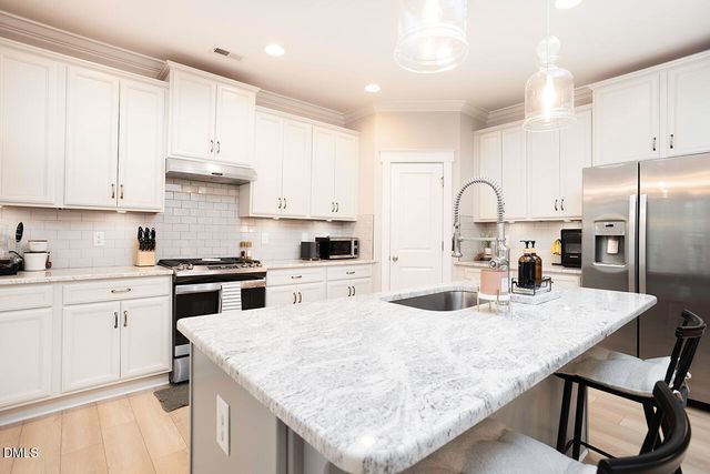 3334 Castlerock Drive, Burlington, NC 27215