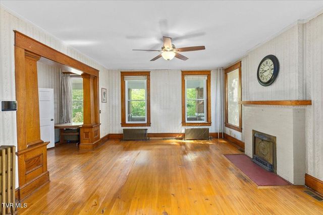909 Highland Avenue, Bristol, VA 24201