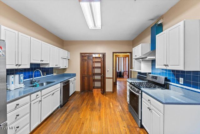909 Highland Avenue, Bristol, VA 24201