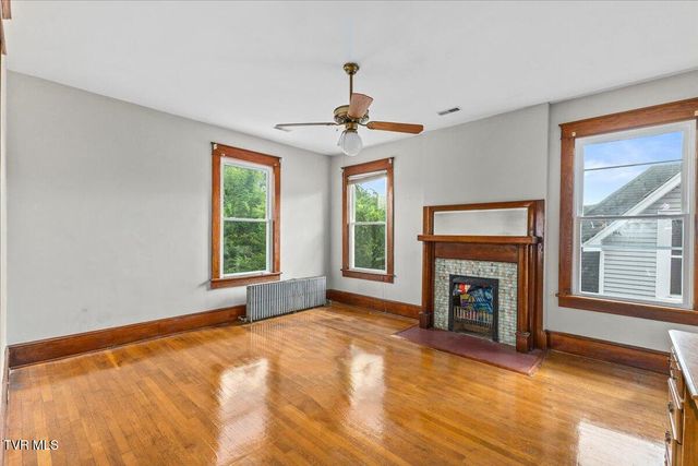 909 Highland Avenue, Bristol, VA 24201