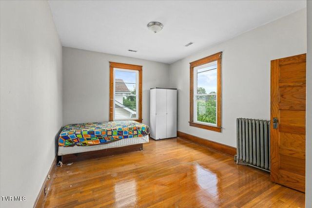 909 Highland Avenue, Bristol, VA 24201