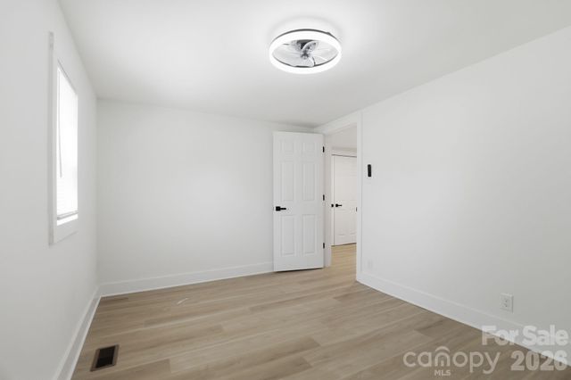 630 N Davis Avenue, Newton, NC 28658