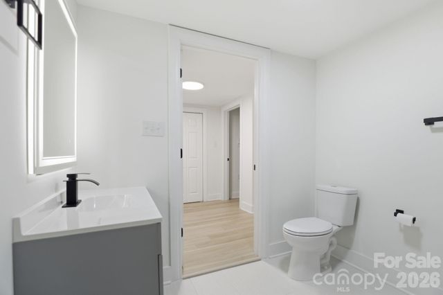 630 N Davis Avenue, Newton, NC 28658