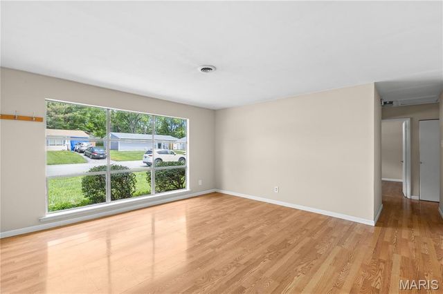9524 Guthrie Avenue, St Louis, MO 63134