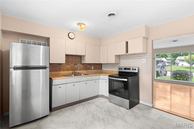 9524 Guthrie Avenue, St Louis, MO 63134