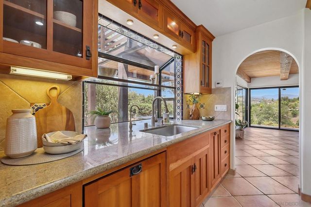 974 Via Hillview, Fallbrook, CA 92028