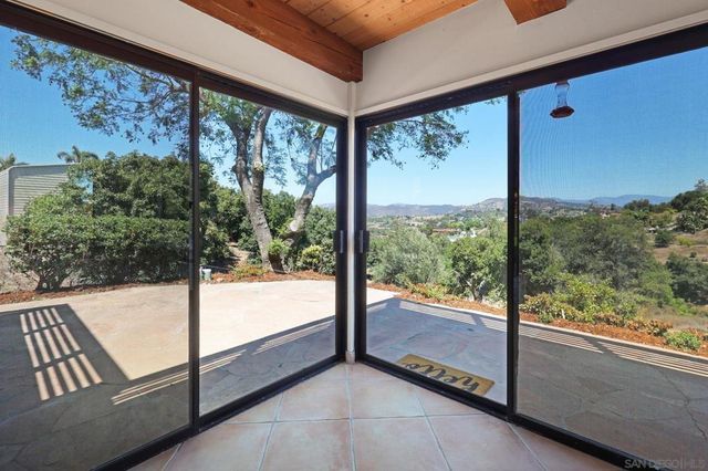 974 Via Hillview, Fallbrook, CA 92028
