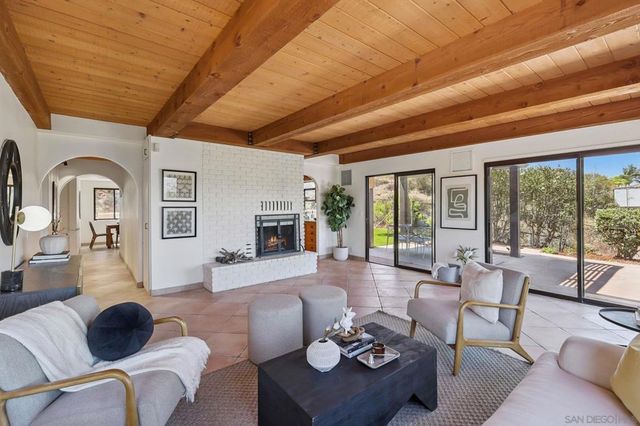 974 Via Hillview, Fallbrook, CA 92028