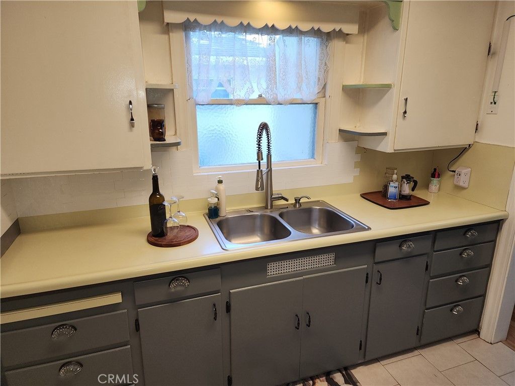 Image 10 of property listing at 755 California, Gridley, CA 95948