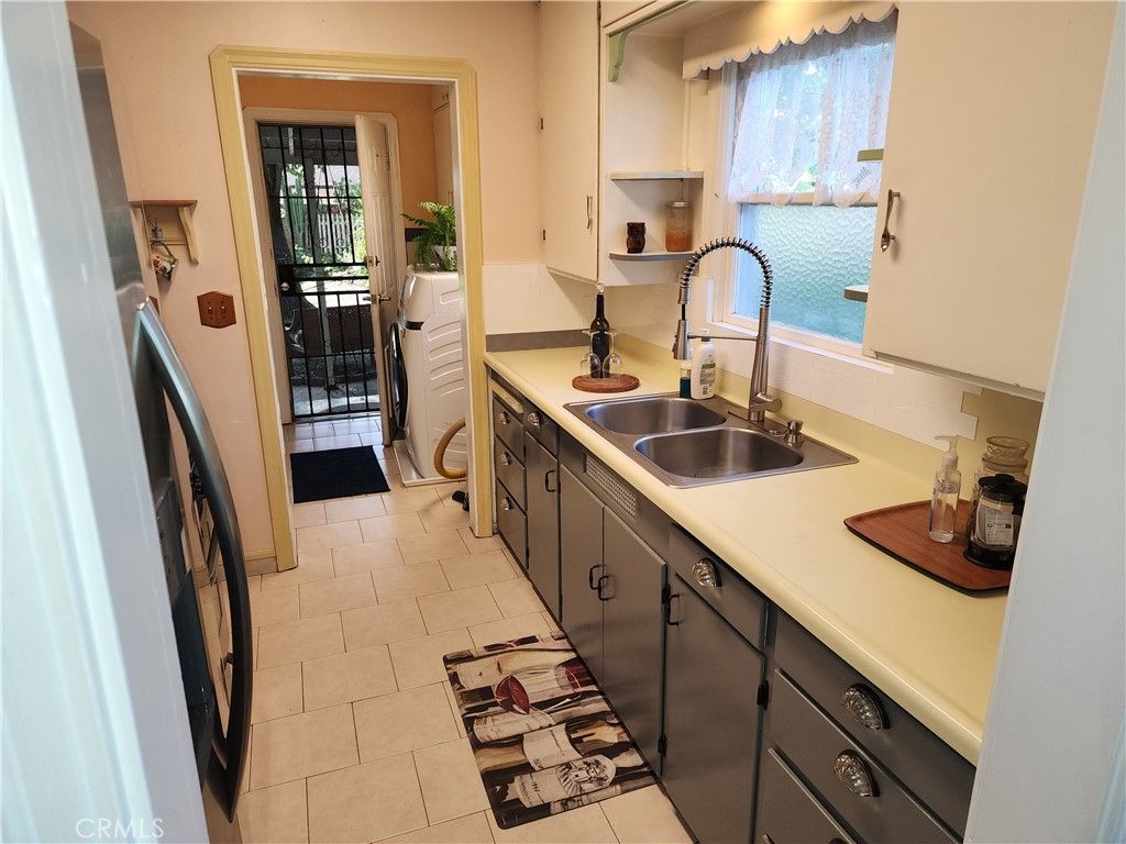 Image 8 of property listing at 755 California, Gridley, CA 95948