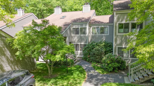 156 Stone Meadow, South Salem, NY 10590