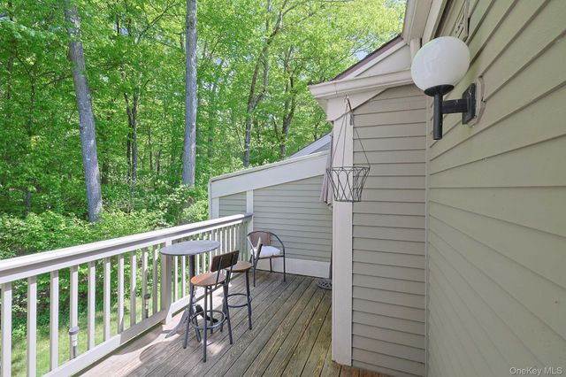156 Stone Meadow, South Salem, NY 10590